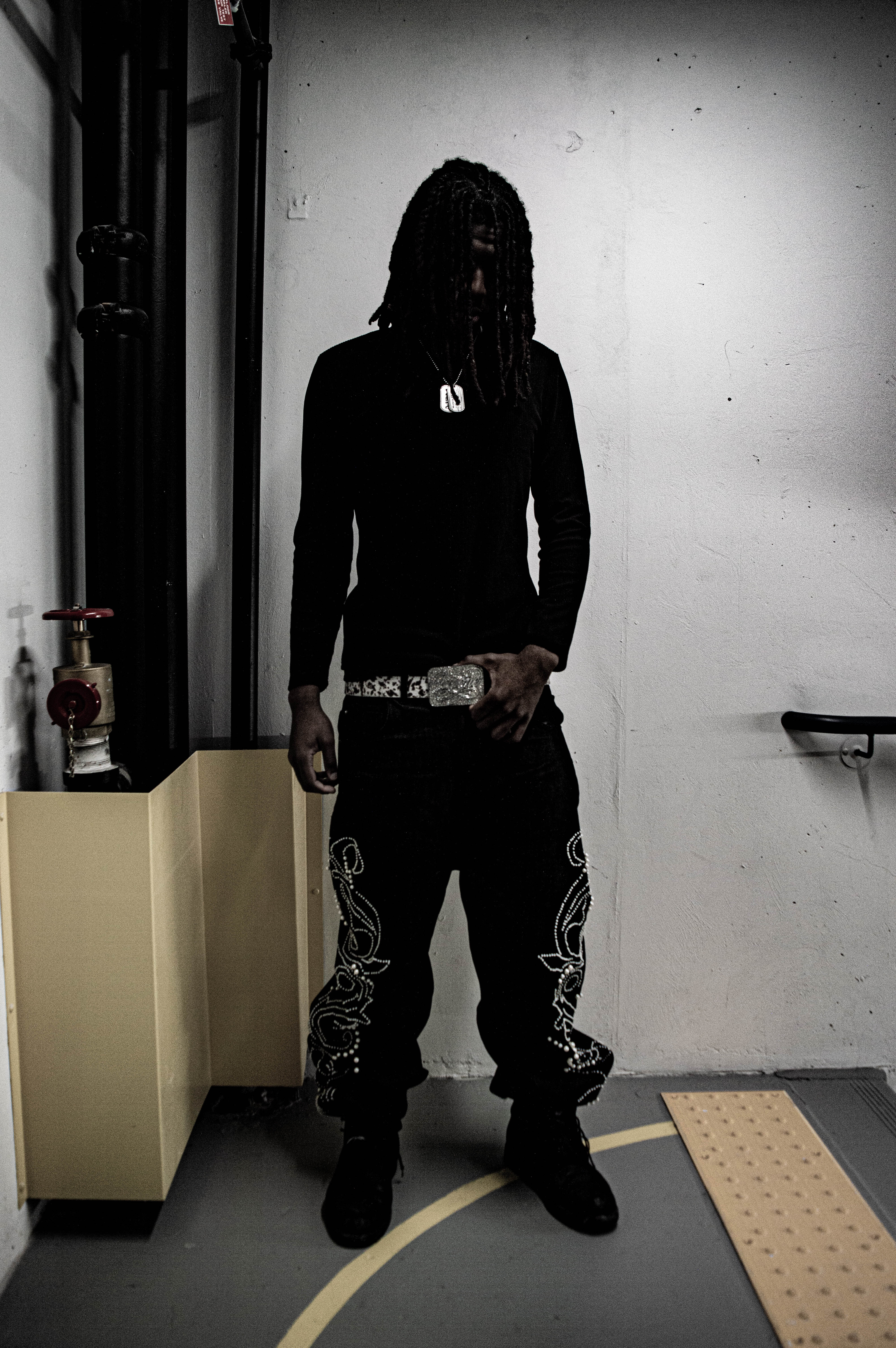 PEARL RAW DENIM [BLACK]