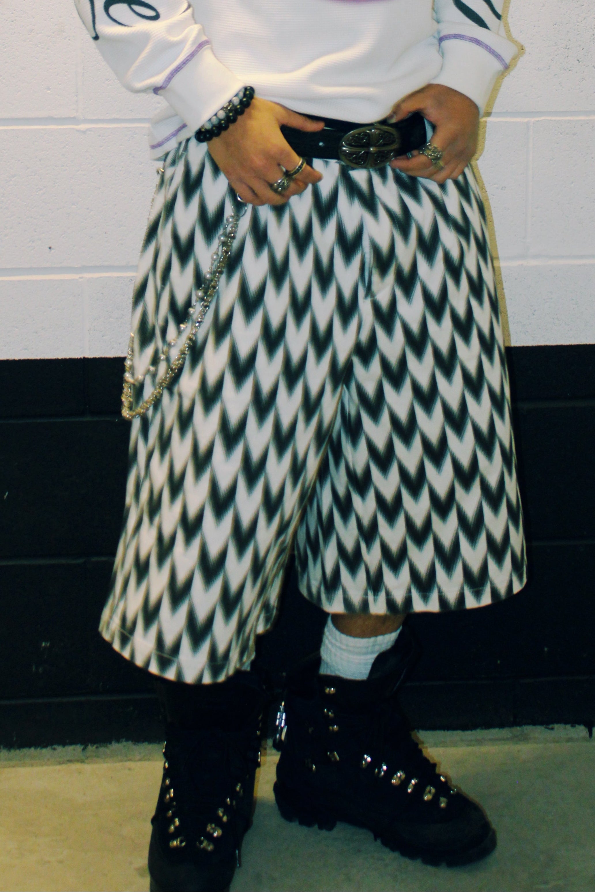 SUPEREAGLES LOOSE SHORTS [WHITE]